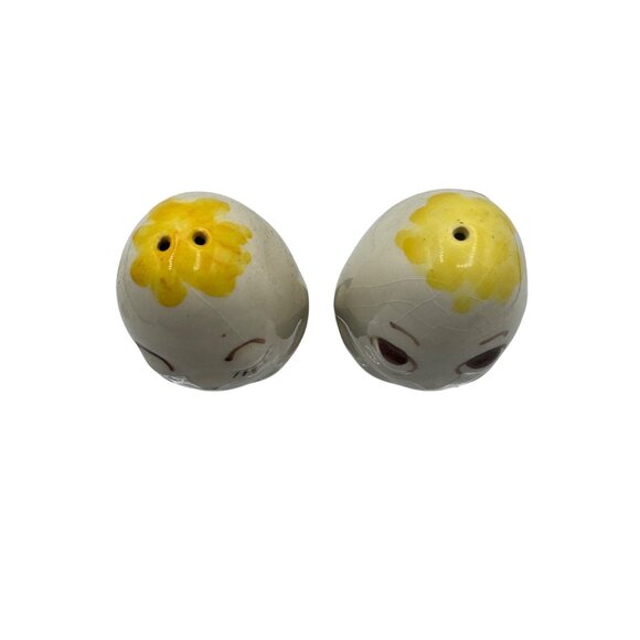 Vintage Anthropomorphic Ceramic Egg Shaped Salt & Pepper Shakers - Picture 2 of 6